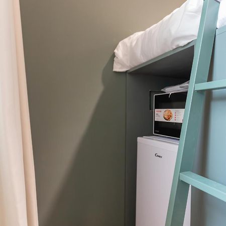 Well-Located Campus Rooms Near City Park Мілан Екстер'єр фото