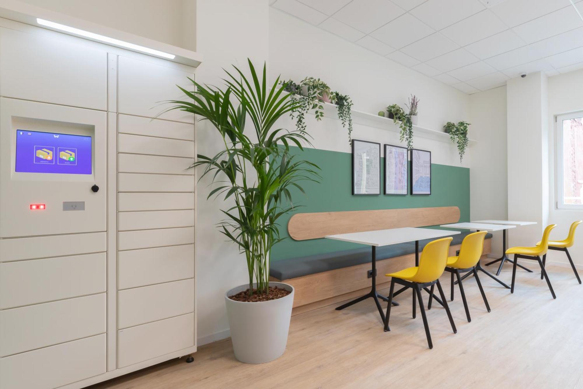 Well-Located Campus Rooms Near City Park Мілан Екстер'єр фото